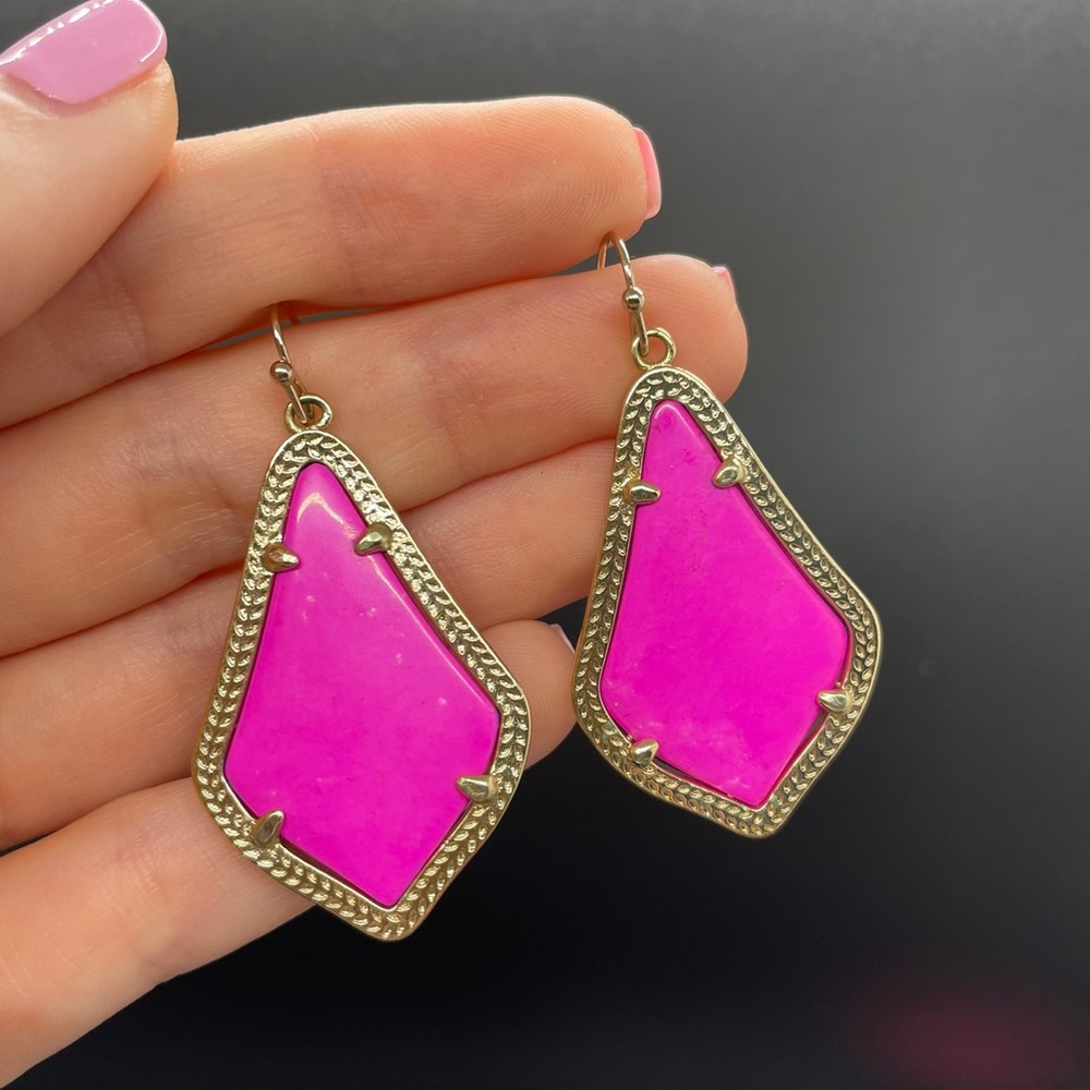 Kendra Scott Earrings ✨ Magenta & gold